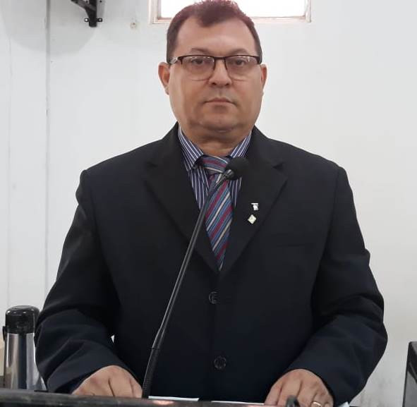 Chaguinha parabeniza Dr. Junior Santos secretario de saúde  pela realização do mutirão de  cataratas em Picos