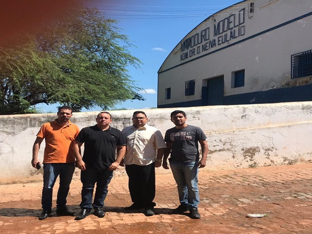 Vereador Afonsinho e secretário de Agricultura vistoriam Matadouro Municipal