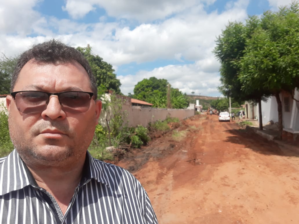 Chaguinha viabiliza calçamento para Rua Dona Lourdes na Exposição