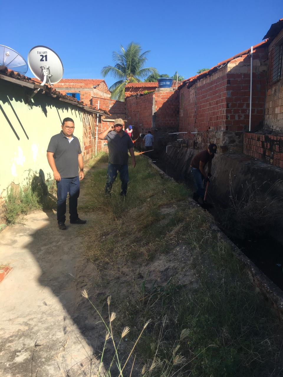 Vereador Afonsinho acompanha trabalho de limpeza das galerias pela Defesa Civil de Picos