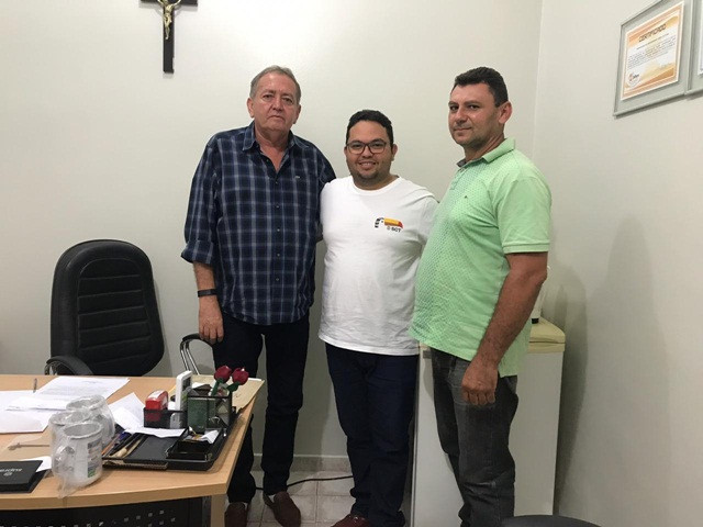 Vereador Afonsinho e líder comunitário solicitam reabertura do posto de saúde do Junco dos Monteiros