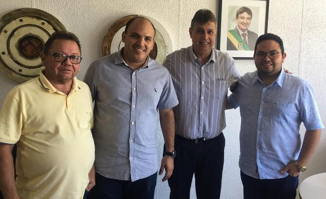 Vereador Afonsinho e secretário de Defesa Civil de Picos pedem reativação da "Operação Carro-Pipa"