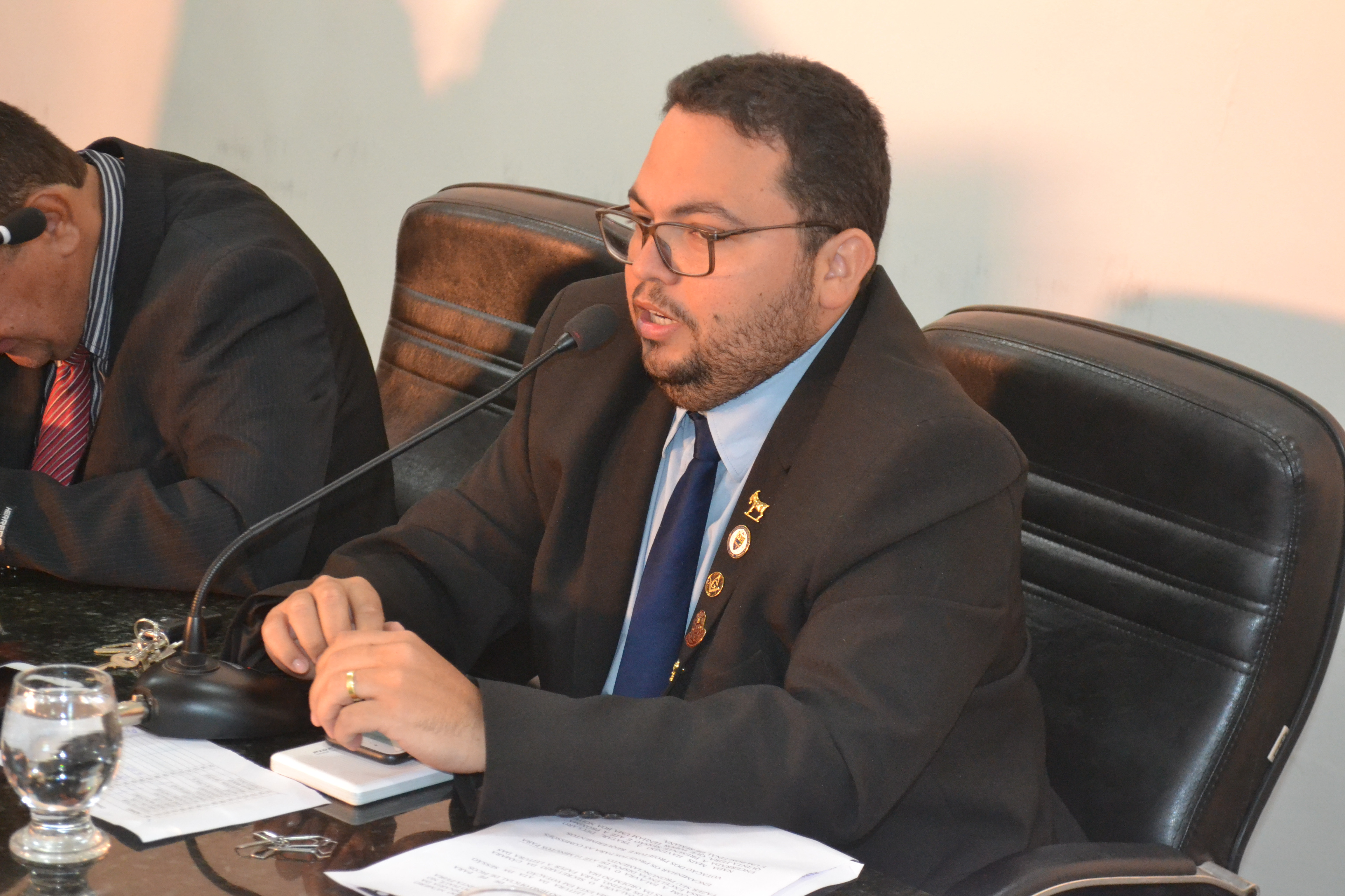 Afonsinho pede reparos na ladeira da Cidade de Deus e fala em campeonato de futebol no interior