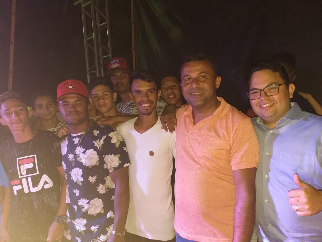 Afonsinho prestigia aniversário do bairro Morada do Sol