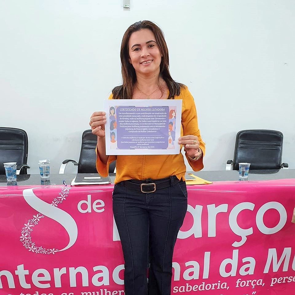 Dia Internacional da Mulher -   Dalva Mocó recebe Certificado de Mulher Lutadora em Picos