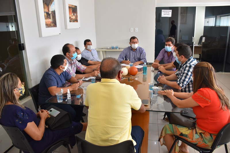 Vereadores de Picos definem Comissões Permanentes durante reunião