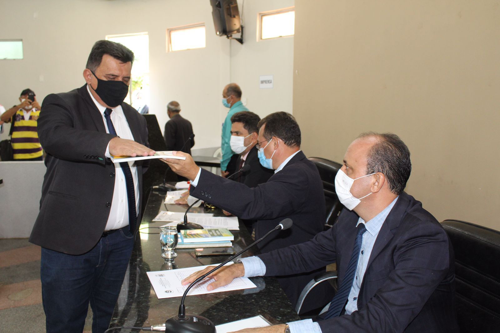 Evandro Paturi é empossado na Câmara Municipal de Picos 