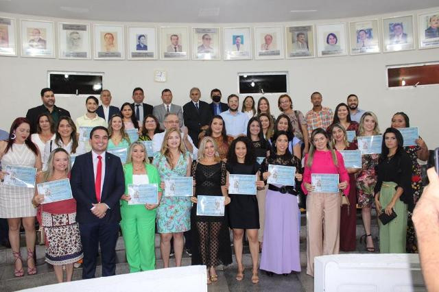 Em Sessão Solene, Câmara de Picos homenageia profissionais da Enfermagem 